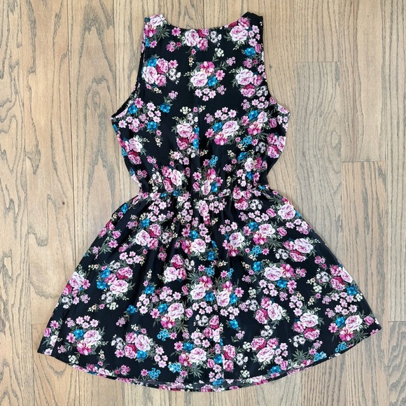 Cotton On Women’s Floral Sleeveless Dress with Pockets Size X-Small - Picture 9 of 9